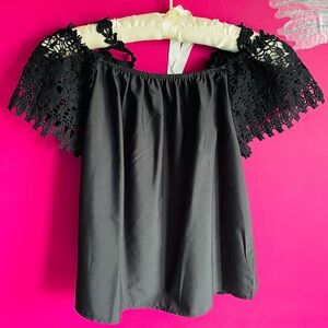 New*Elegant Black Lace Off-Shoulder Top🖤